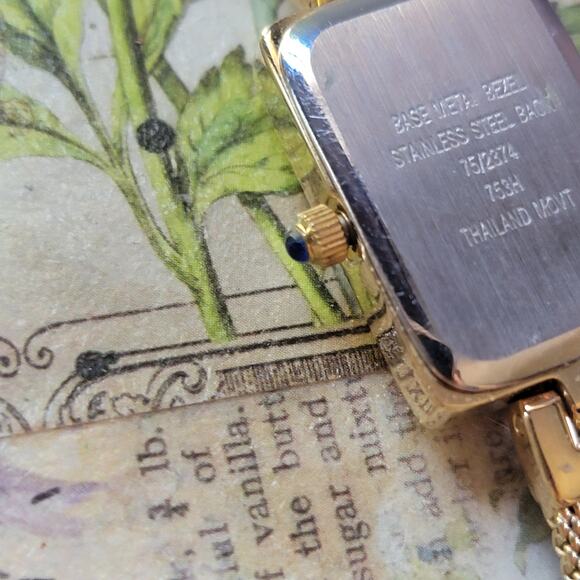 Vintage Watches Armitron Now Diamond Accent Gold Mesh Quartz Watch Womens - Picture 8 of 10